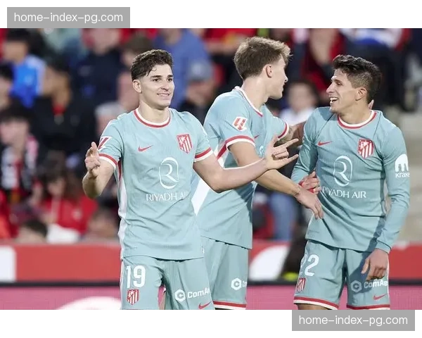 即时：马竞前锋德佩受伤无法坚持，被科雷亚替换下场